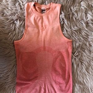 GYMSHARK ombré seamless vest